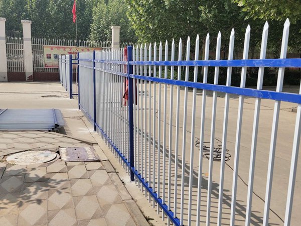 三橫欄鋅鋼護欄  